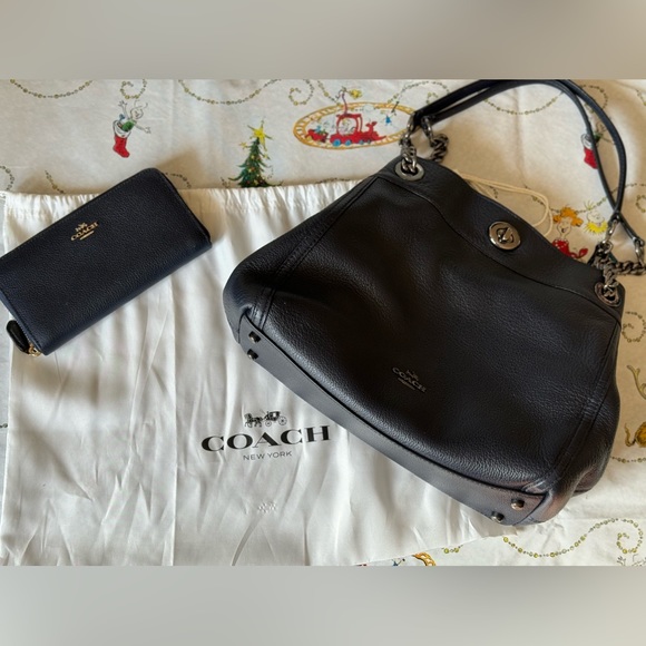 Coach!! Navy blue tote and matching wallet 🤩 - Picture 10 of 10